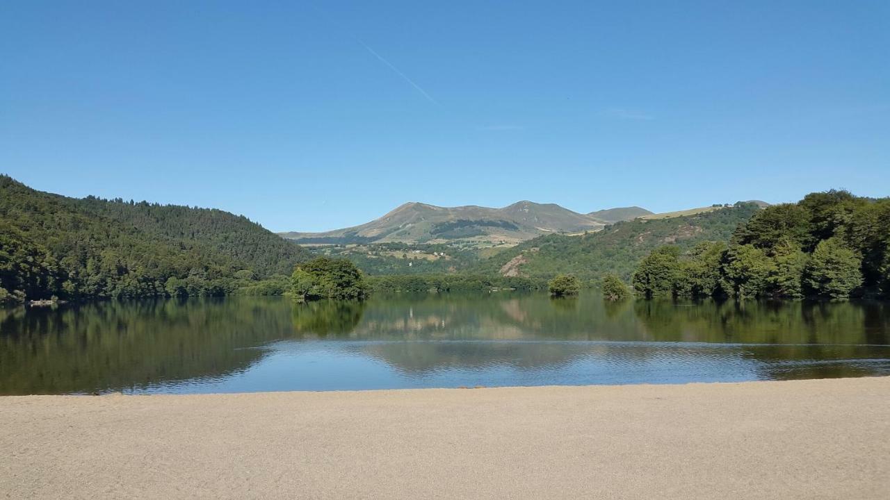 Camping Domaine Du Lac Chambon Murol Ngoại thất bức ảnh