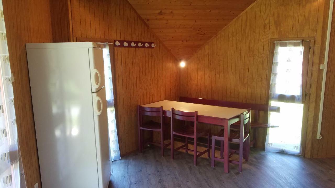 Camping Domaine Du Lac Chambon Murol Ngoại thất bức ảnh